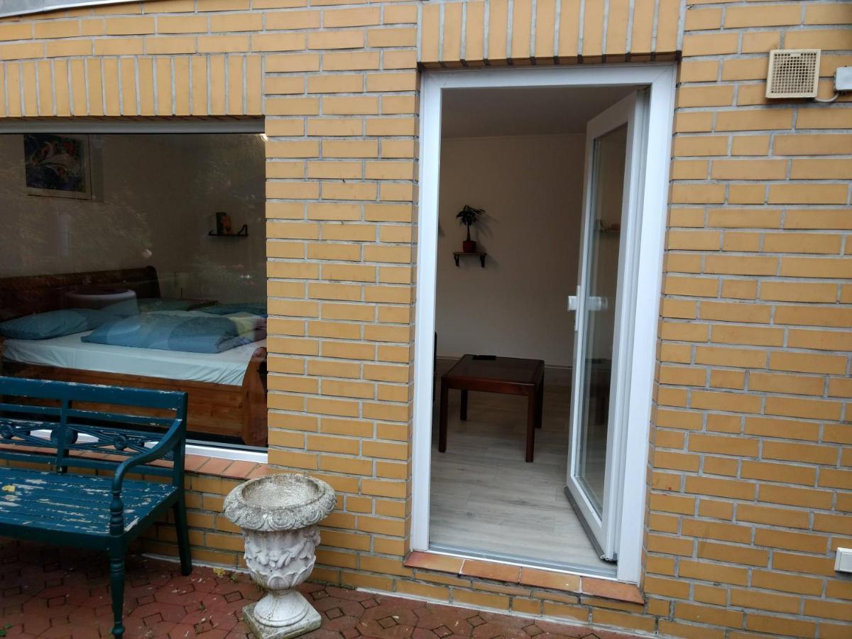 Lejlighed Ruhiges, Gemuetliches Zimmer Mit Bad Fuer 2 Personen, Mit Gartenterasse