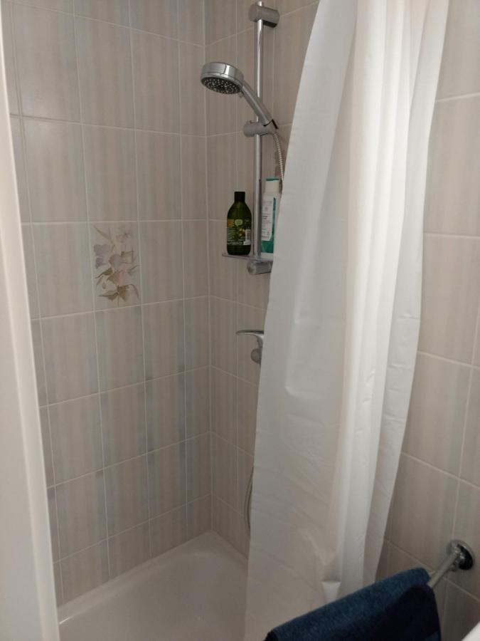 Lejlighed Ruhiges, Gemuetliches Zimmer Mit Bad Fuer 2 Personen, Mit Gartenterasse